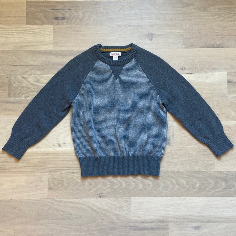 Boys’ Cat & Jack Sweater - Size XS (4/5)